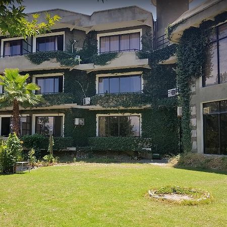 Rock City Resort Mingora Ngoại thất bức ảnh